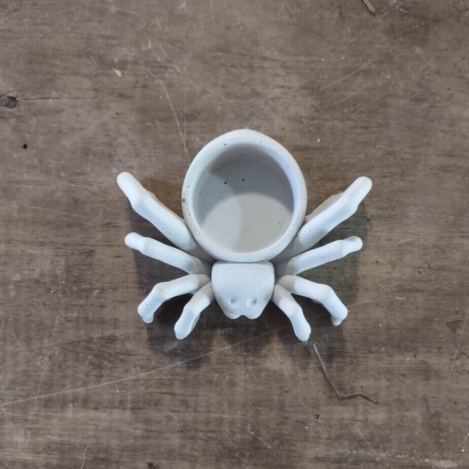 concrete spider tea light holder